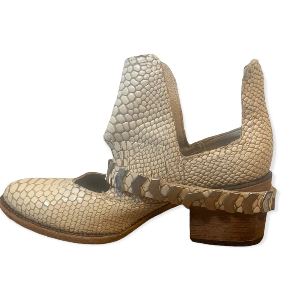 Freebird by Steven Cream Ankle Boots